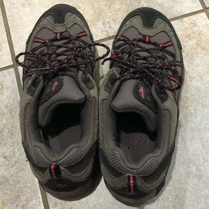 Columbia hiking shoes